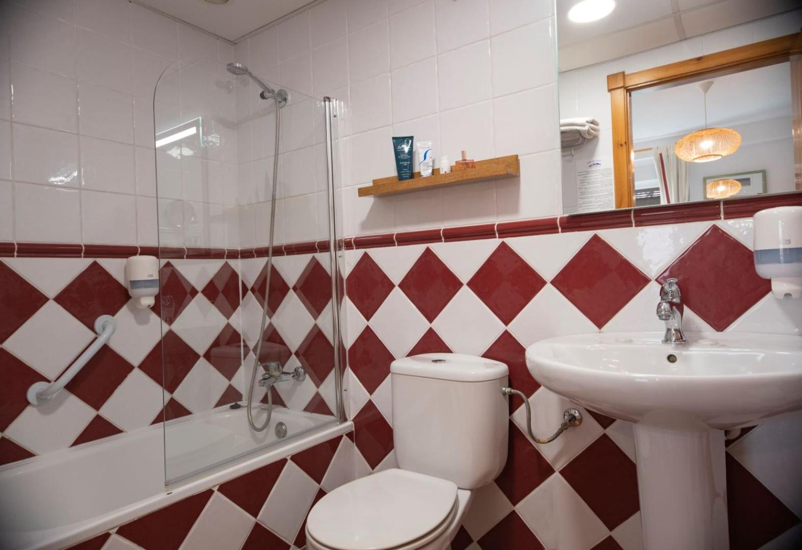Salobreña Hostal San Juan מראה חיצוני תמונה